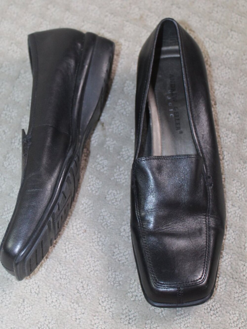 Andrew Geller Magic Size 8M Black Square Toe Loafer Flats